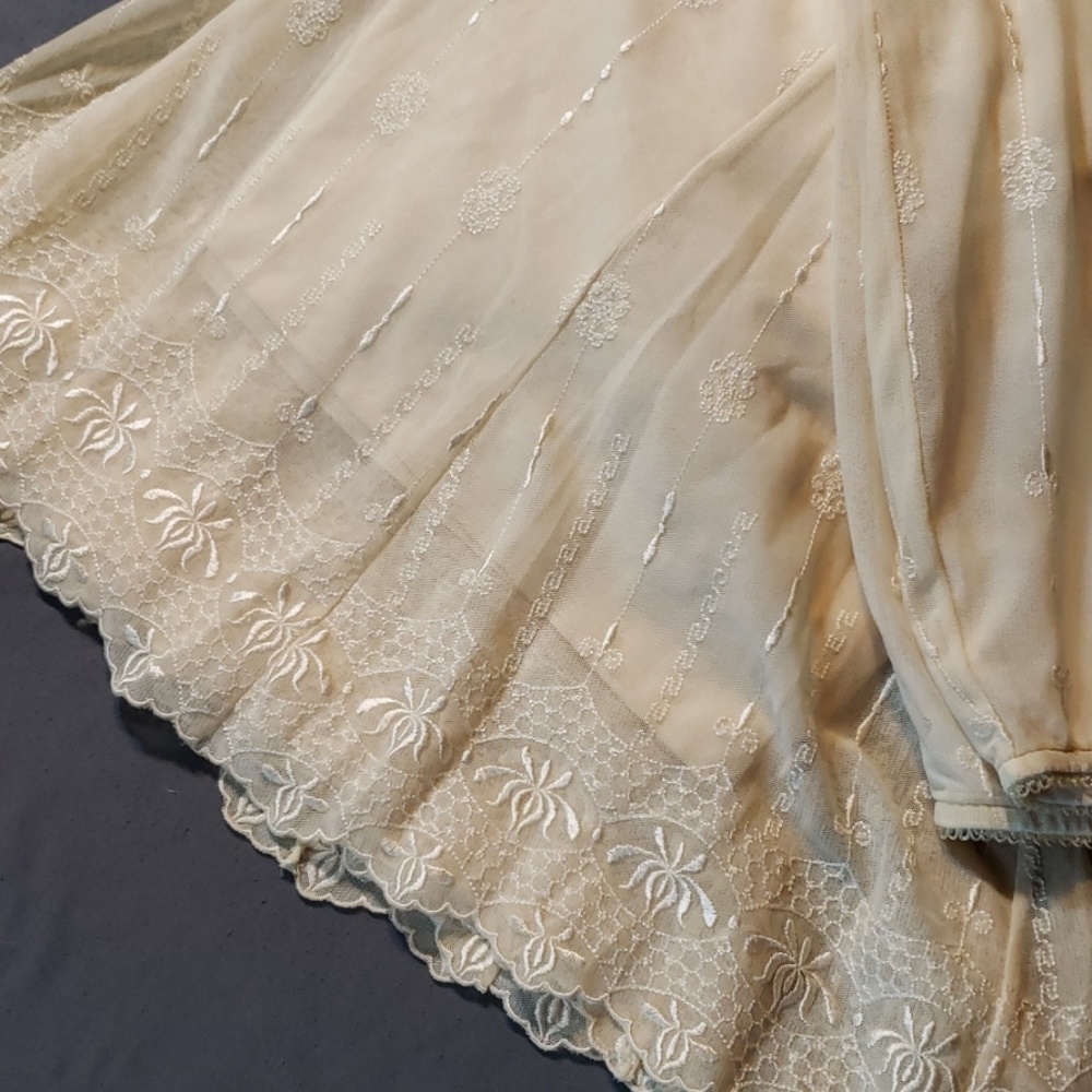 PLUS Avenue Lace Skirt